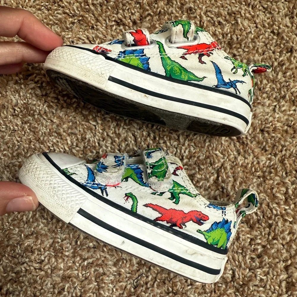 Chuck Taylor All Star Easy-On 8-Bit Dino Toddler Size 3